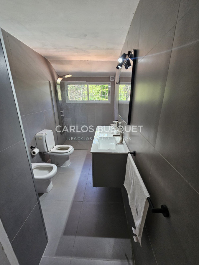 Casa ID.796 - Casa en alquiler temporal 4 dormitorios, Piscina Climatizada Punta Del Este, playa Brava 