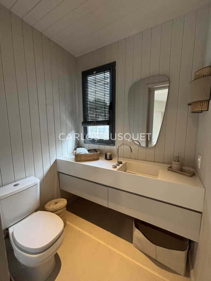 Casa ID.1655 - Casa en venta de 5 dormitorios en suite en Pinar del Faro, José Ignacio