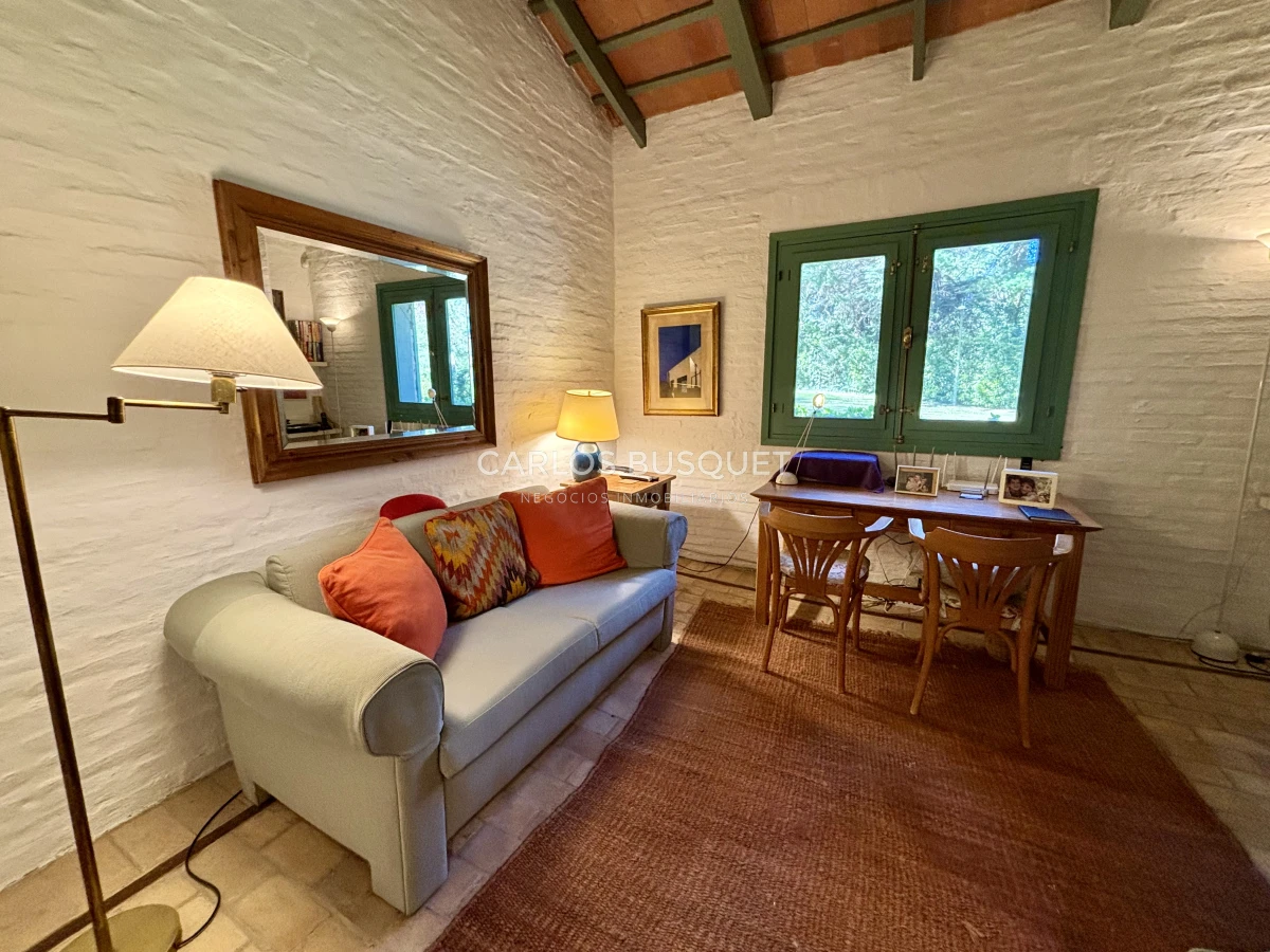 Casa ID.1311 - Venta casa de 5 dormitorios en barrio Golf, Punta del Este