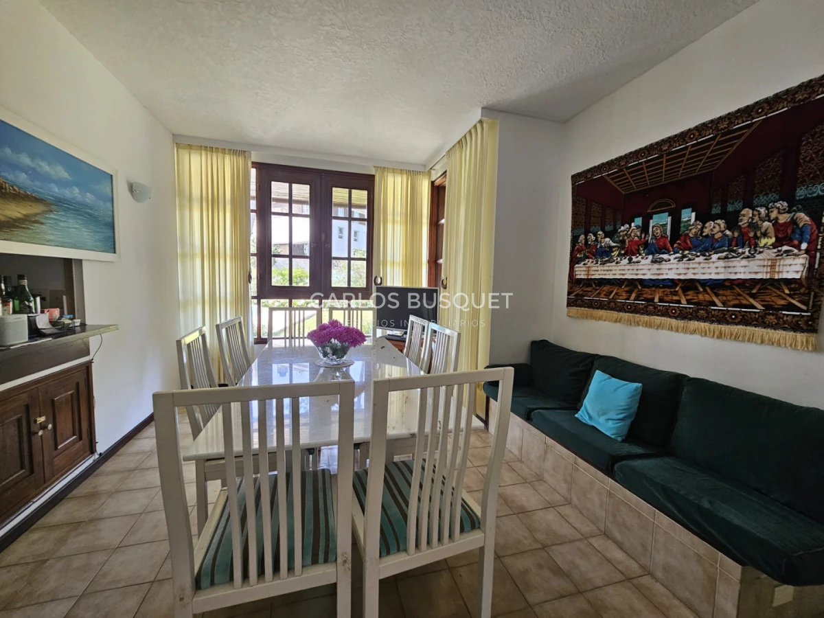 Casa ID.1513 - Gran casa en venta en zona comercial de Lugano San Rafael