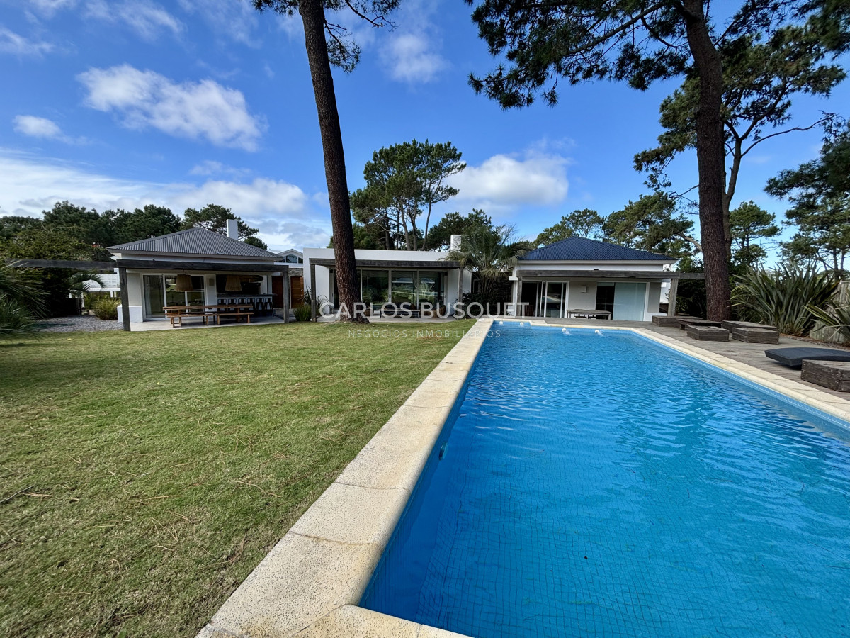 Casa ID.1033 - Casa en venta de 6 dormitorios en Jose Ignacio, Pinar del Faro
