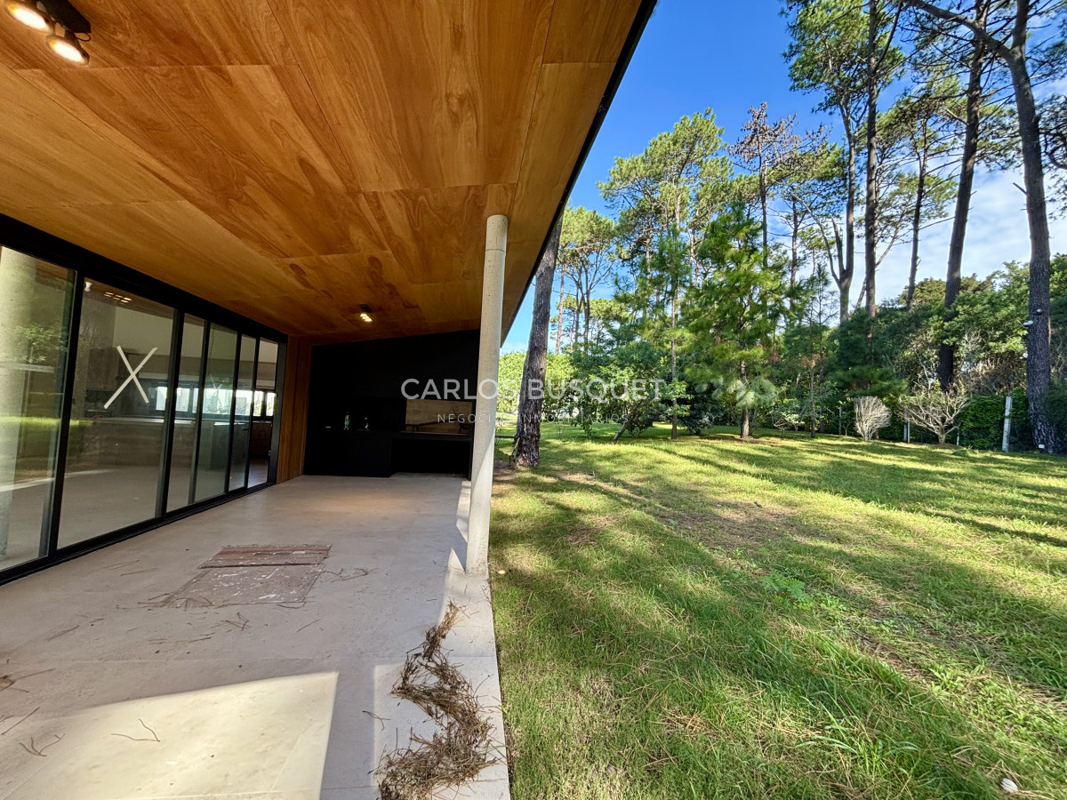 Casa ID.891 - Casa en venta de 4 dormitorios, en barrio cerrado, Rincon del Indio 
