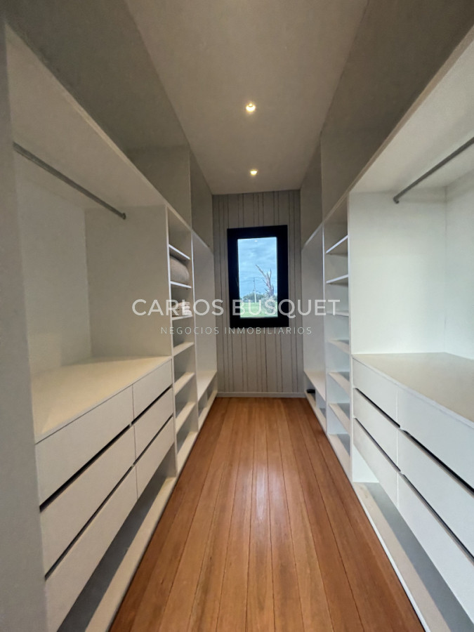 Casa ID.1645 - Venta casa de 4 dormitorios en Puerto Quetzal, La Barra