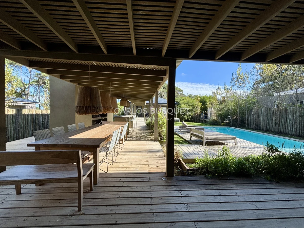 Casa ID.1034 - Casa en alquiler temporal de 4 dormitorios en Jose Ignacio, barrio cerrado Pinar del Faro