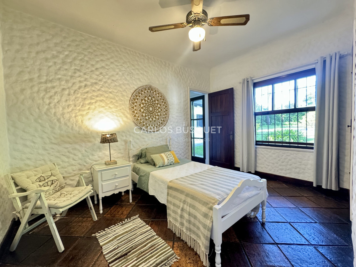 Casa ID.753 - Casa en venta de 6 dormitorios en Playa Mansa