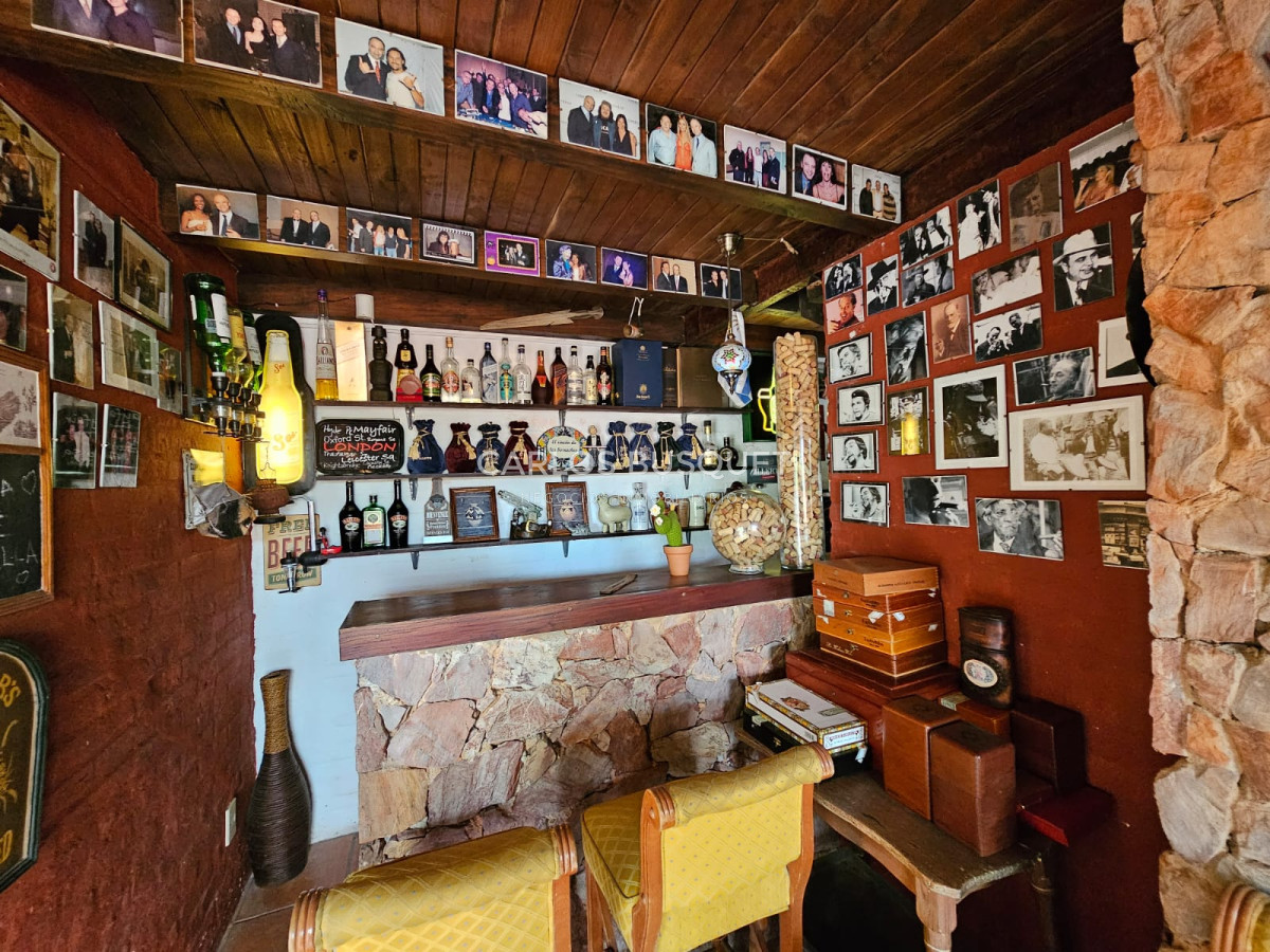 Casa ID.789 - Alquiler temporada casa de 5 dormitorios en playa Mansa.