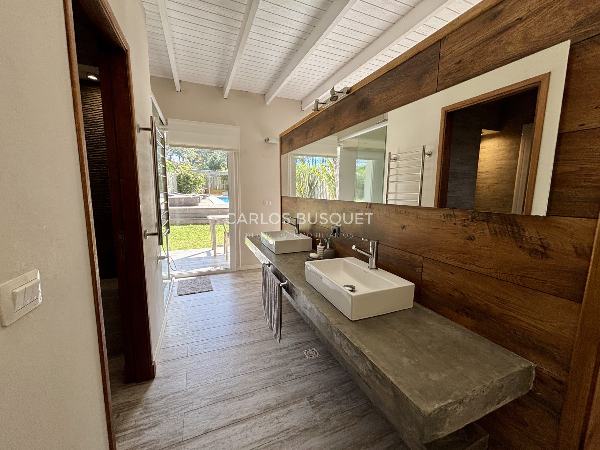 Casa ID.1033 - Casa en venta de 6 dormitorios en Jose Ignacio, Pinar del Faro