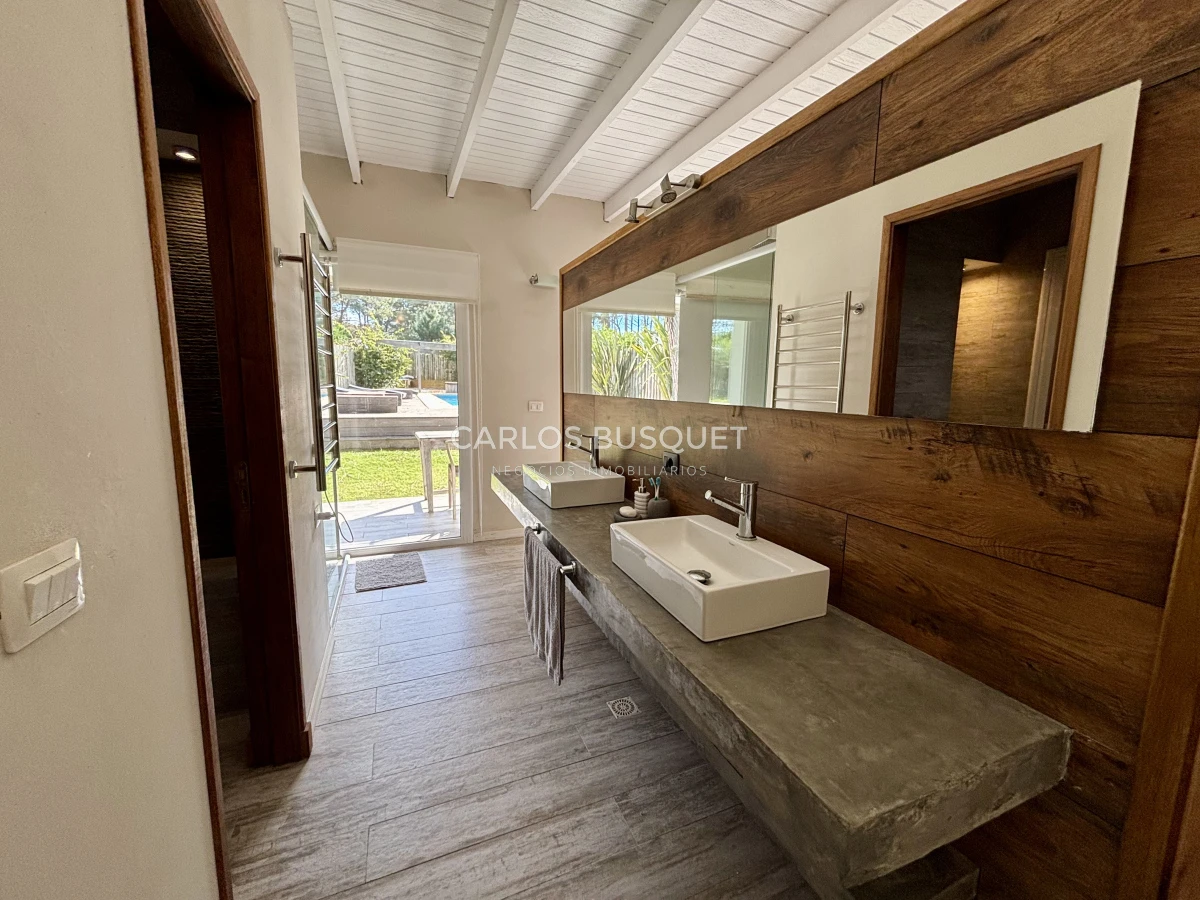 Casa ID.1033 - Casa en venta de 6 dormitorios en Jose Ignacio, Pinar del Faro
