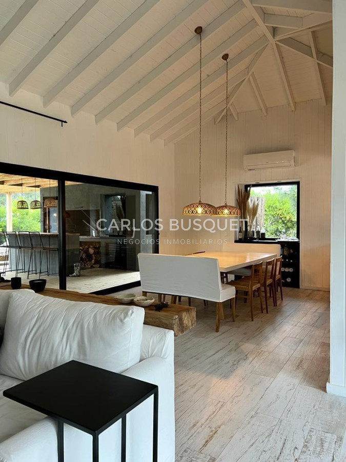 Casa ID.1374 - Alquiler de casa de 4 dormitorios en Pinar del Faro Jose Ignacio.