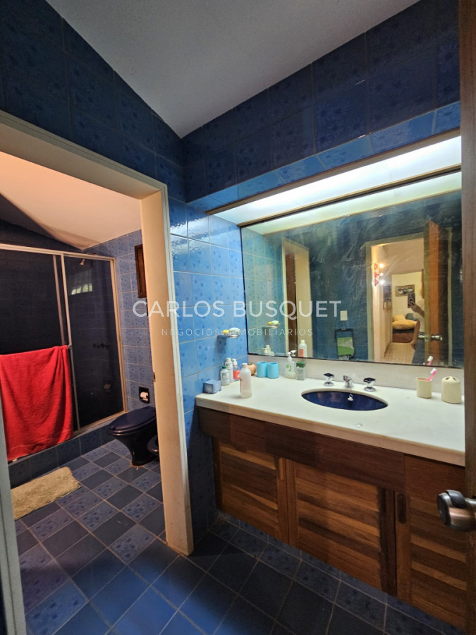 Casa ID.1512 - Casa en venta en barrio Lugano