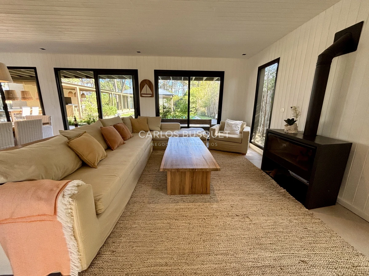 Casa ID.1034 - Casa en alquiler temporal de 4 dormitorios en Jose Ignacio, barrio cerrado Pinar del Faro