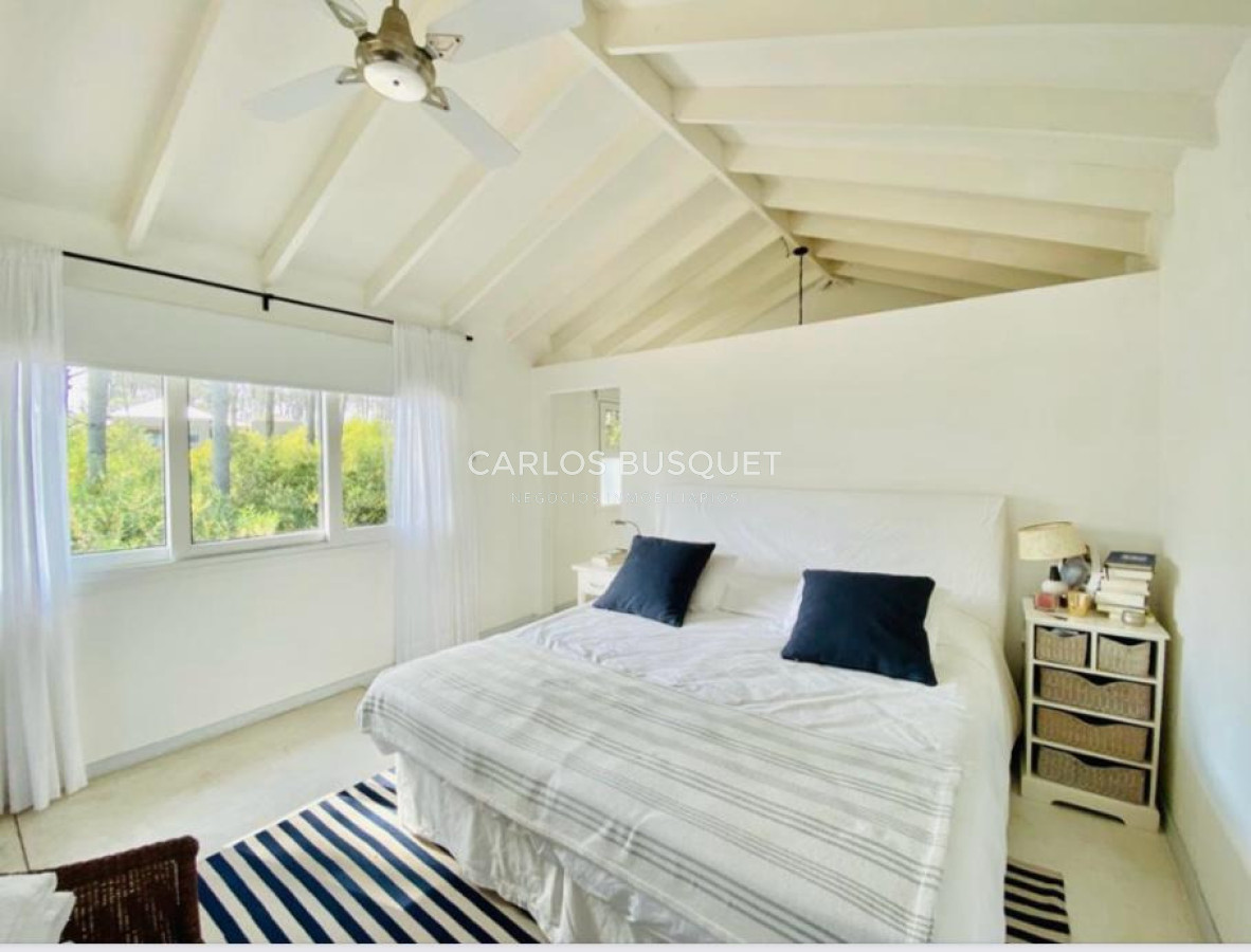 Casa ID.1456 - Casa en venta de 5 dormitorios en suite en José Ignacio, Barrio Pinar del Faro