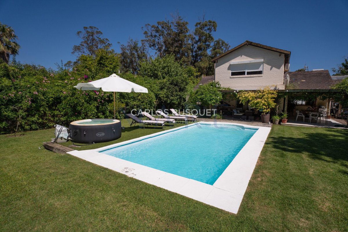 Casa ID.1232 - Casa en venta de 3 dormitorios en Golf, Punta del Este