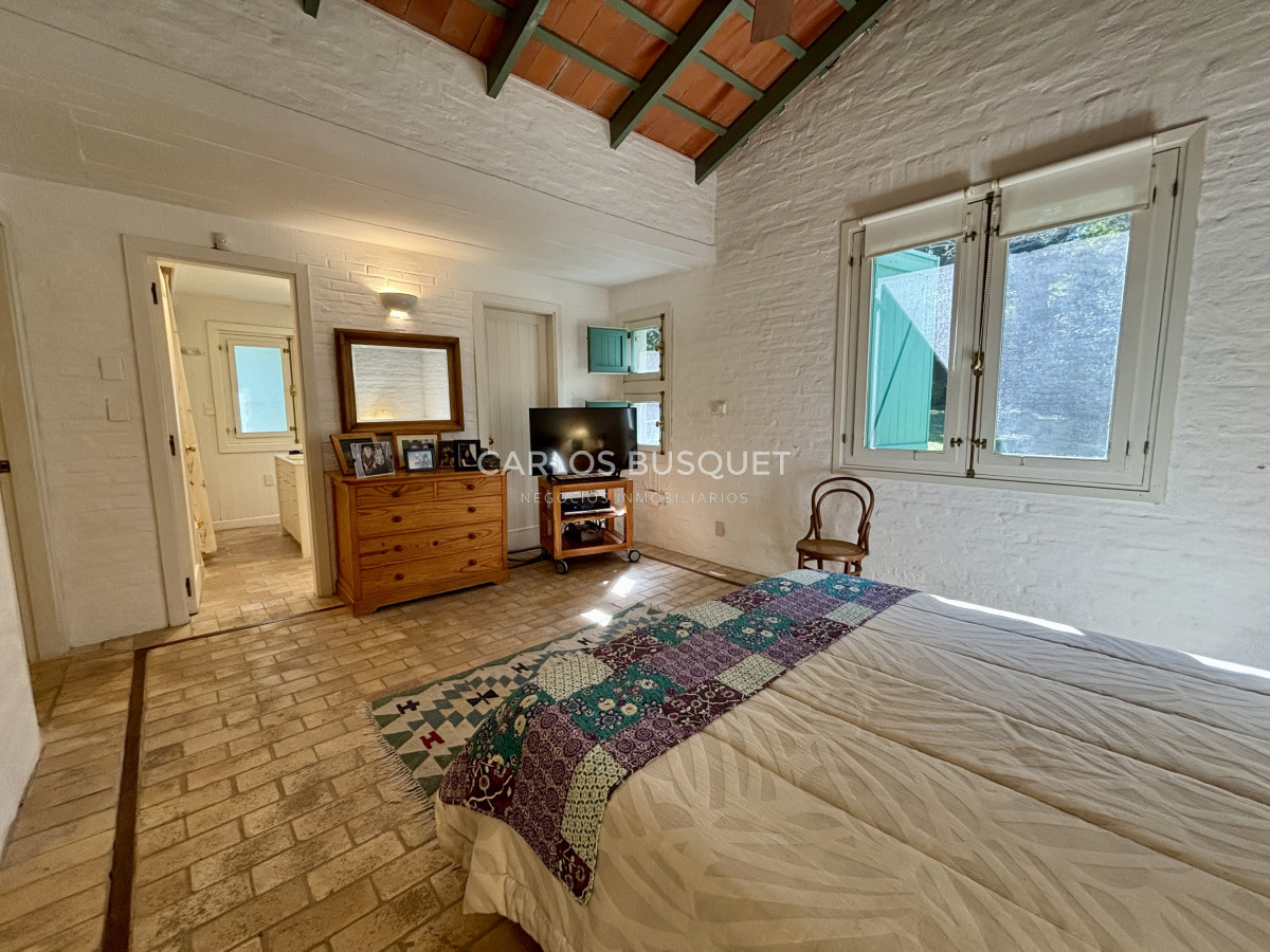 Casa ID.1311 - Casa en venta de 5 dormitorios en el Golf