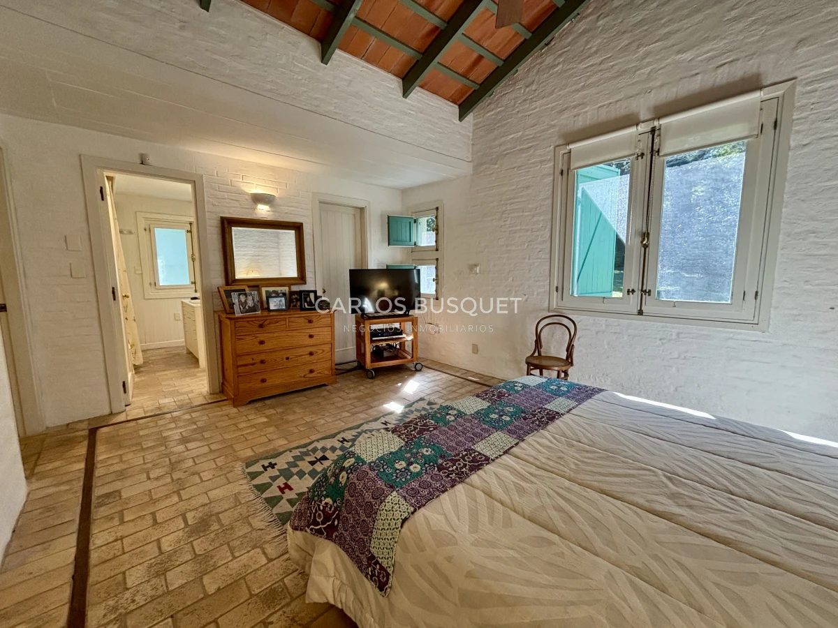 Casa ID.1311 - Venta casa de 5 dormitorios en barrio Golf, Punta del Este