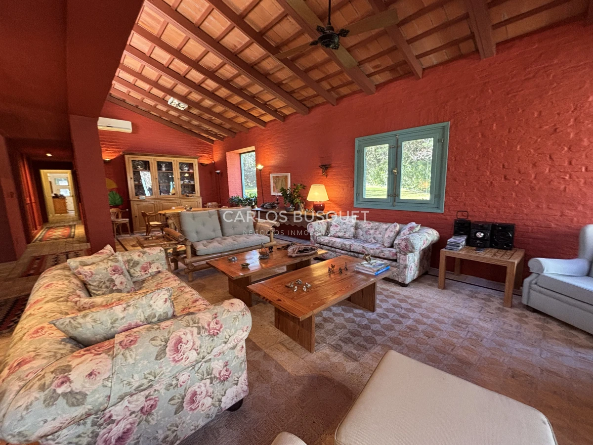 Casa ID.1311 - Venta casa de 5 dormitorios en barrio Golf, Punta del Este