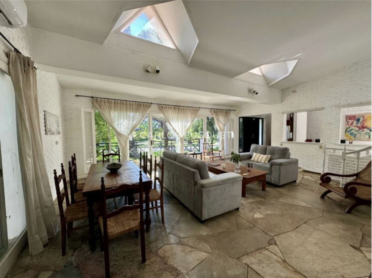 Casa ID.1133 - Casa de 5 dormitorios en San Rafael