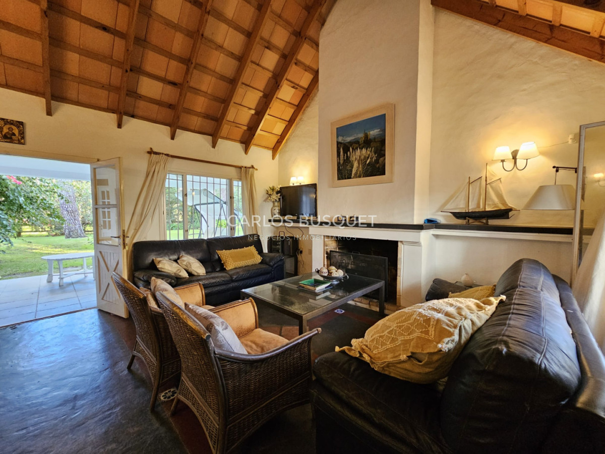 Casa ID.1696 - Venta casa de 3 dormitorios en Aidy Grill Punta Del Este