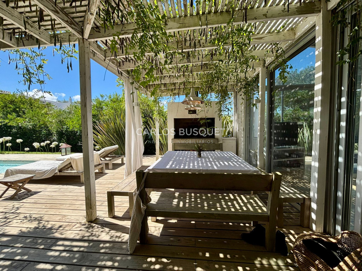 Casa ID.893 - Casa en alquiler temporal en de 4 dormitorios en Club de Mar, Jose Ignacio 