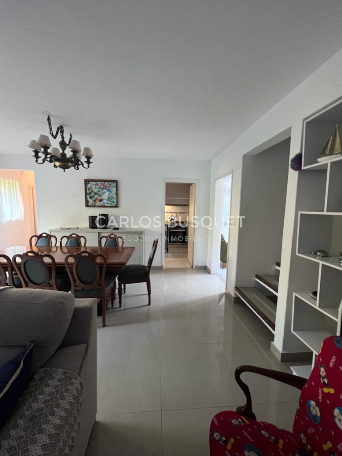 Casa ID.996 - Hermosa Casa en alquiler anual 3 dormitorios