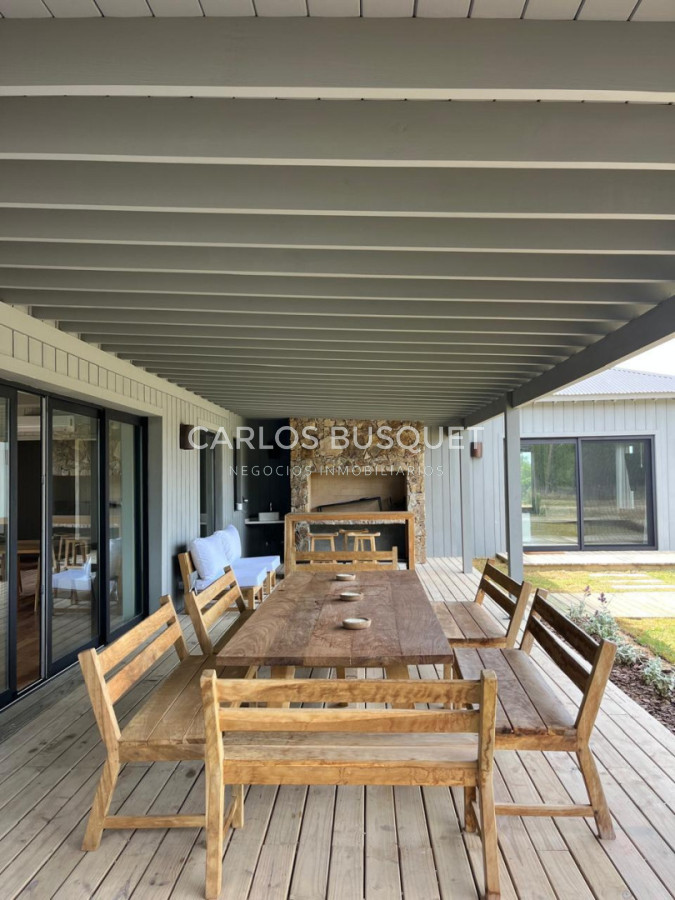 Casa ID.1644 - Venta casa de 4 dormitorios en Puerto Quetzal, La Barra