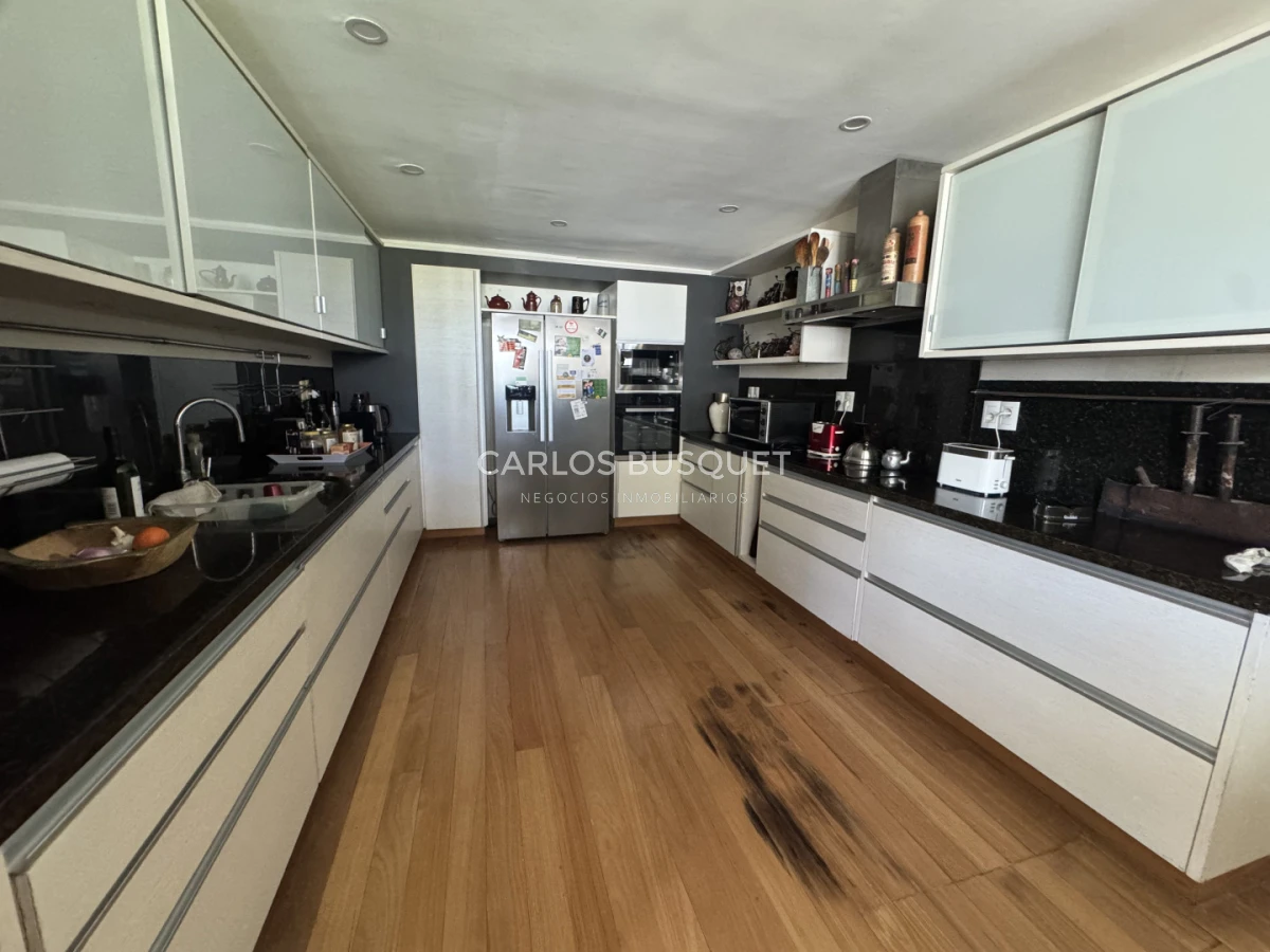 Casa ID.1808 - Casa de 4 dormitorios en venta en Peninsula