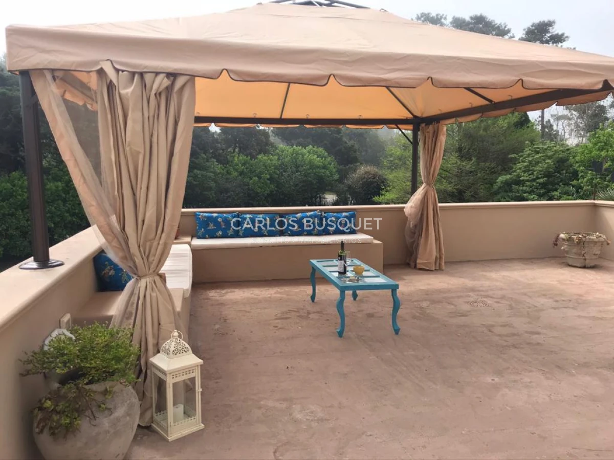 Casa ID.384 - Casa en alquiler temporal, de 6 dormitorios, en Playa  Barava
