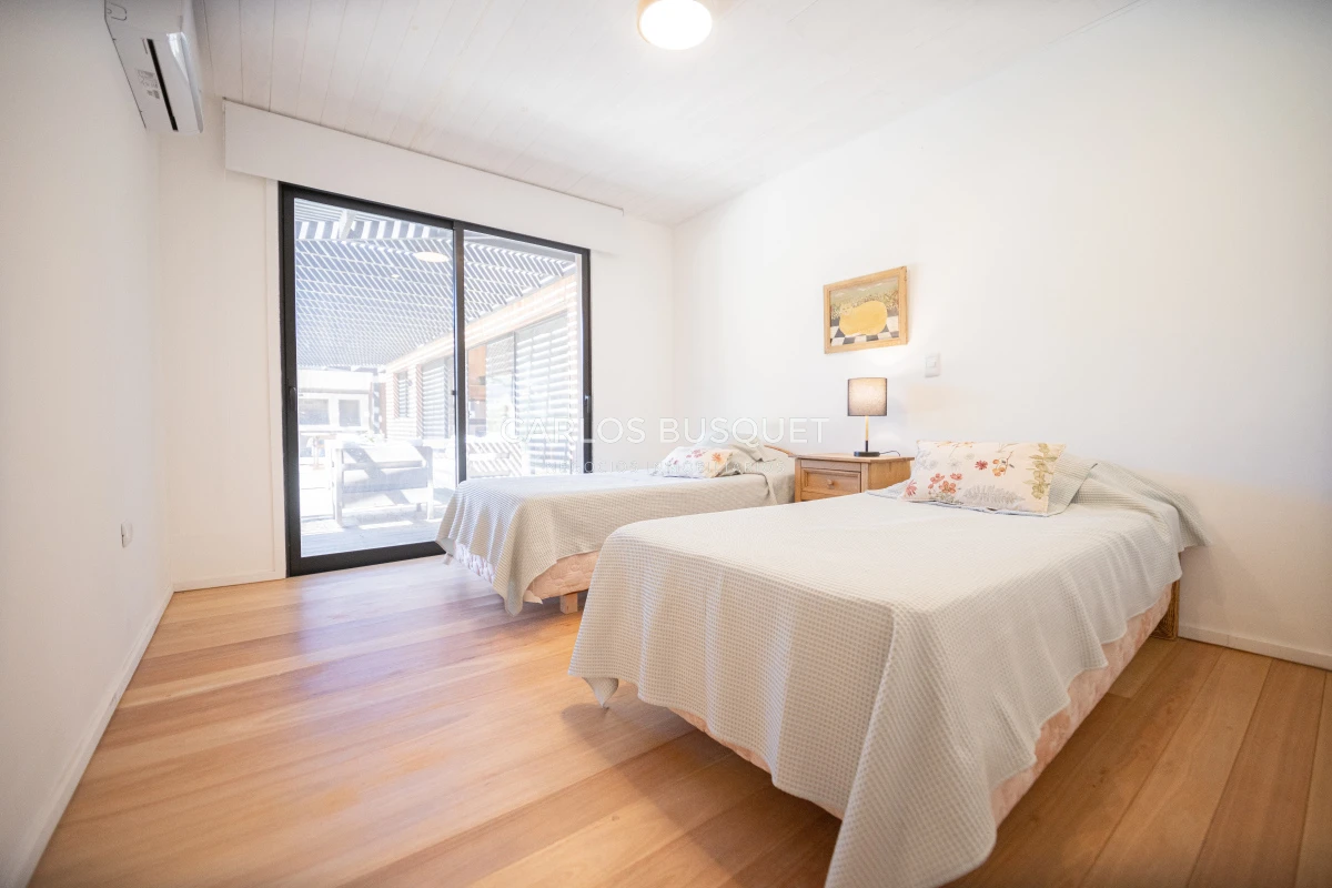 Casa ID.323 - Casa en venta de 4 dormitorios, en Jose Ignacio, Barrio Laguna Escondida