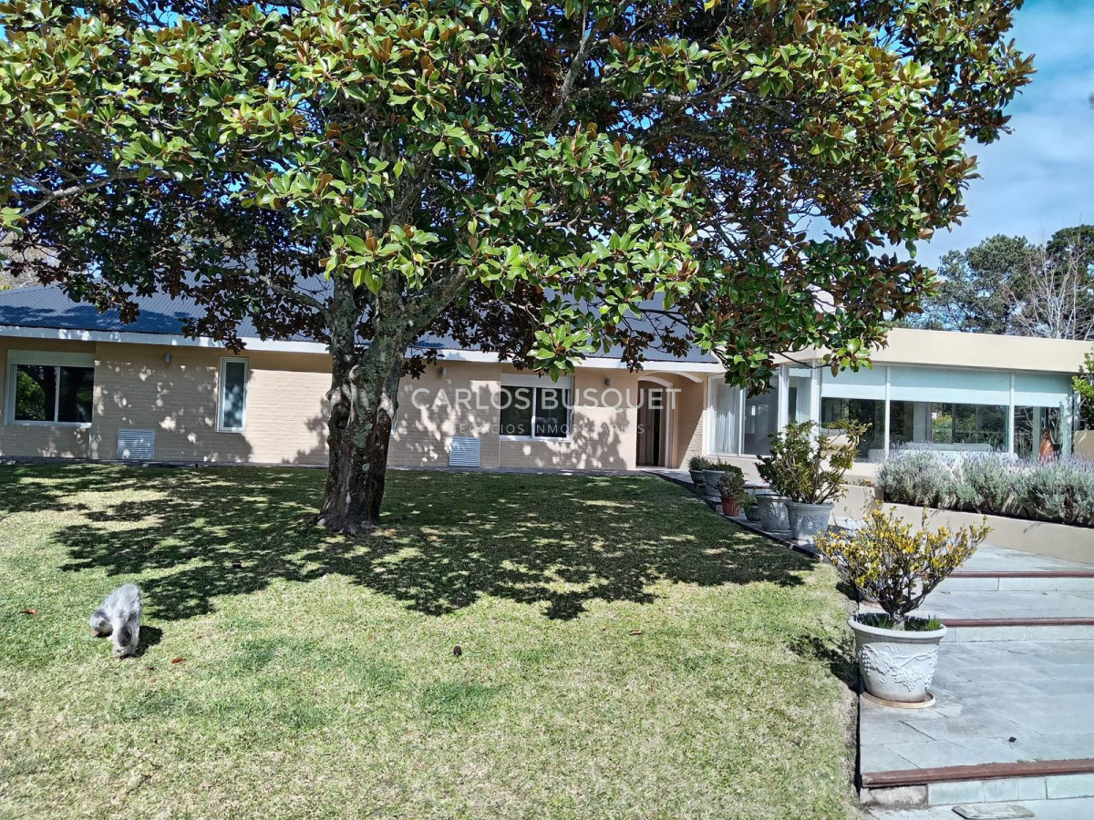 Casa ID.703 - Casa en alquiler temporal de 5 dormitorios en zona Cantegril