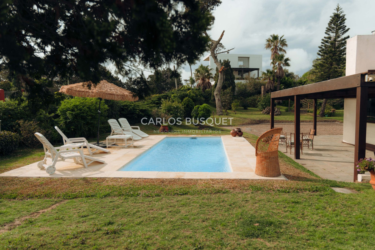 Casa ID.1400 - Hermosa casa en alquiler temporal playa mansa 4 dormitorios