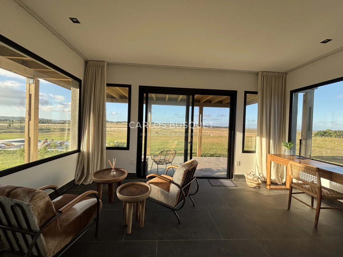 Casa ID.1296 - Chacra en alquiler temporal de 5 dormitorios, en Camino Medellin