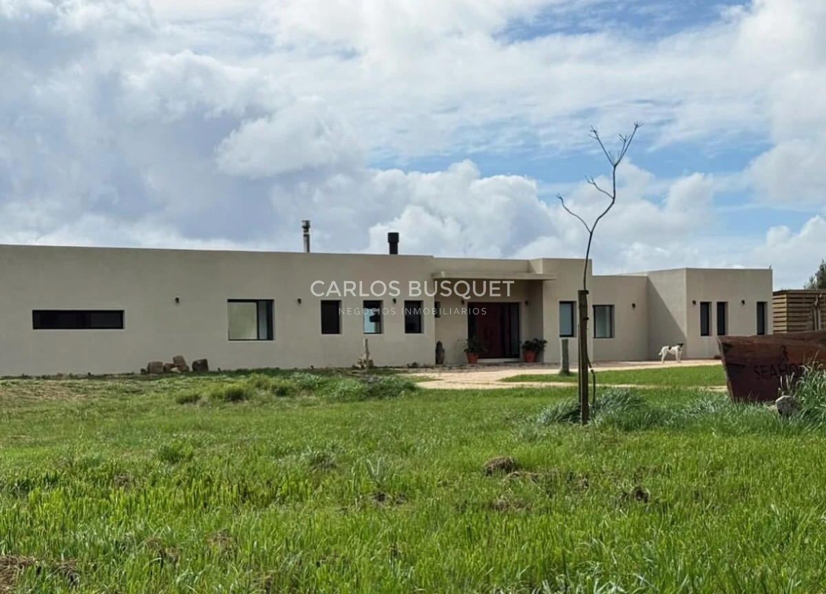 Casa ID.1296 - Chacra en alquiler temporal de 5 dormitorios, en Camino Medellin