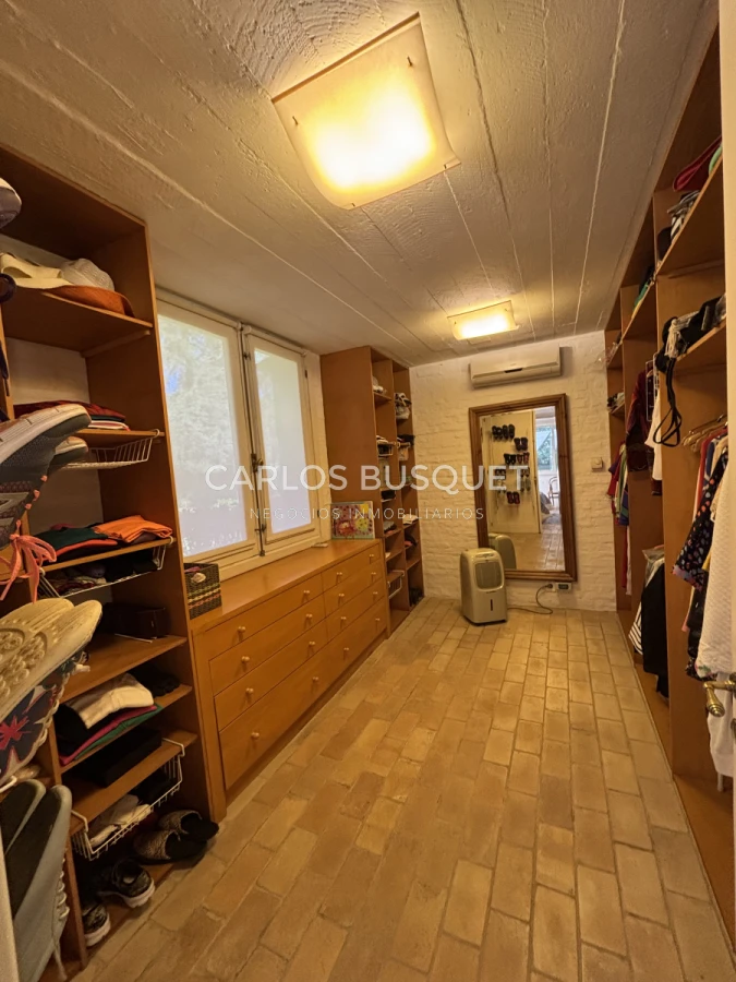 Casa ID.1311 - Venta casa de 5 dormitorios en barrio Golf, Punta del Este