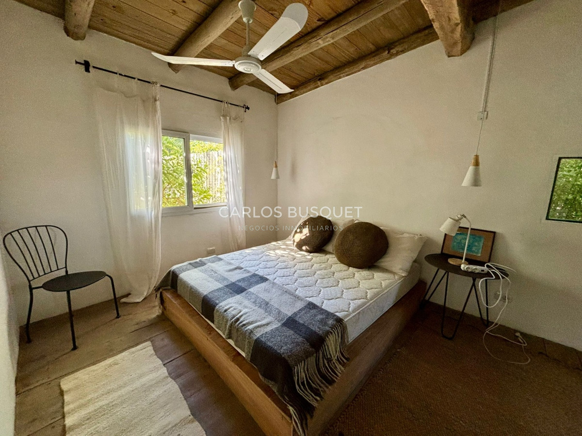 Casa ID.419 - Chacra en venta con casa de 4 dormitorios, en Camino Medellin, sobre el arroyo! 