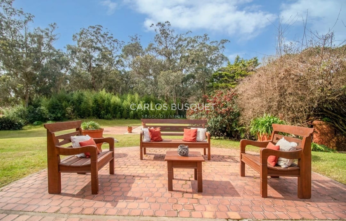 Casa ID.1297 - Espectacular mansion en barrio Berverly hills en venta Punta del este