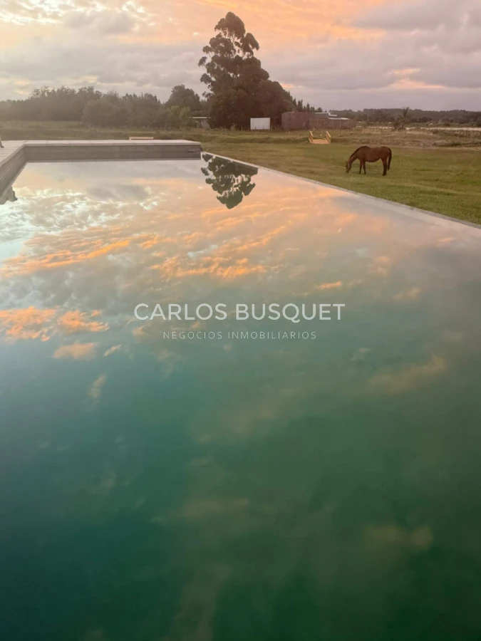 Casa ID.1296 - Chacra en alquiler temporal de 5 dormitorios, en Camino Medellin