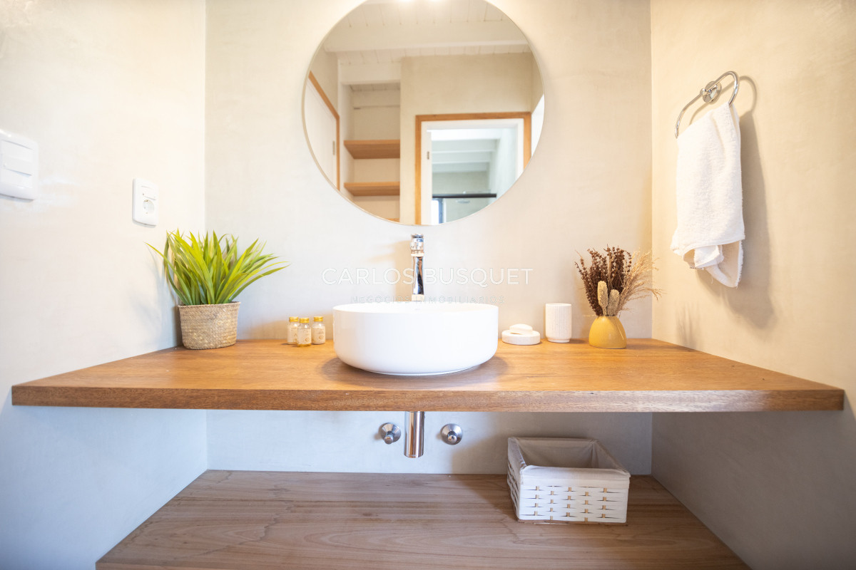 Casa ID.323 - Casa en venta de 4 dormitorios, en Jose Ignacio, Barrio Laguna Escondida