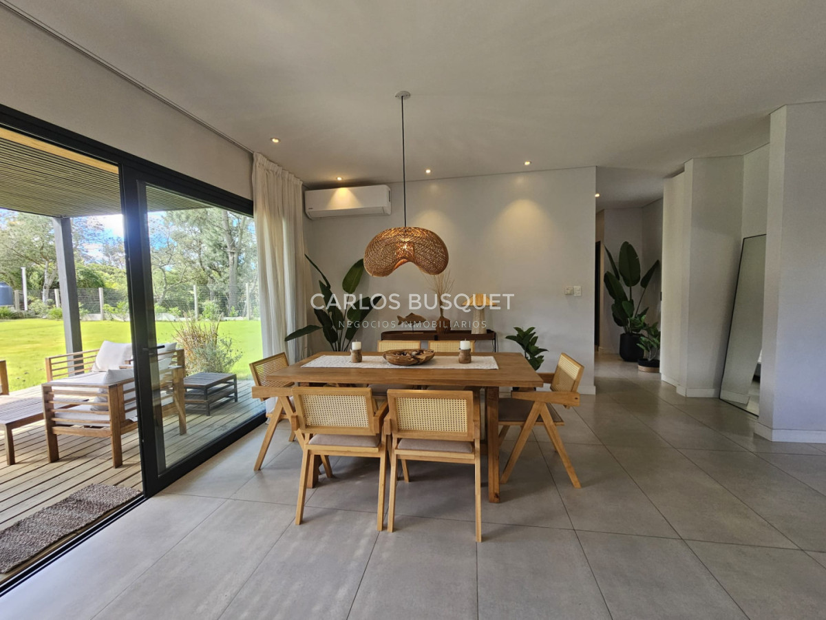 Casa ID.1810 - Venta de casa, 3 dormitorios en San Rafael, Punta Del Este