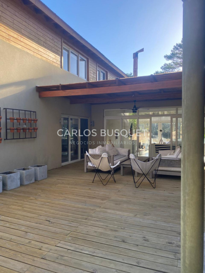 Casa ID.1456 - Casa en venta de 5 dormitorios en suite en José Ignacio, Barrio Pinar del Faro