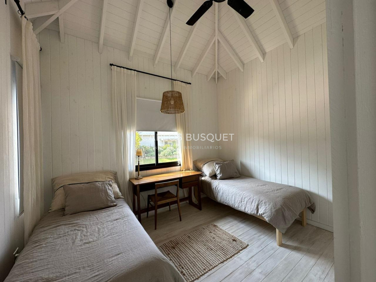 Casa ID.1374 - Alquiler de casa de 4 dormitorios en Pinar del Faro Jose Ignacio.