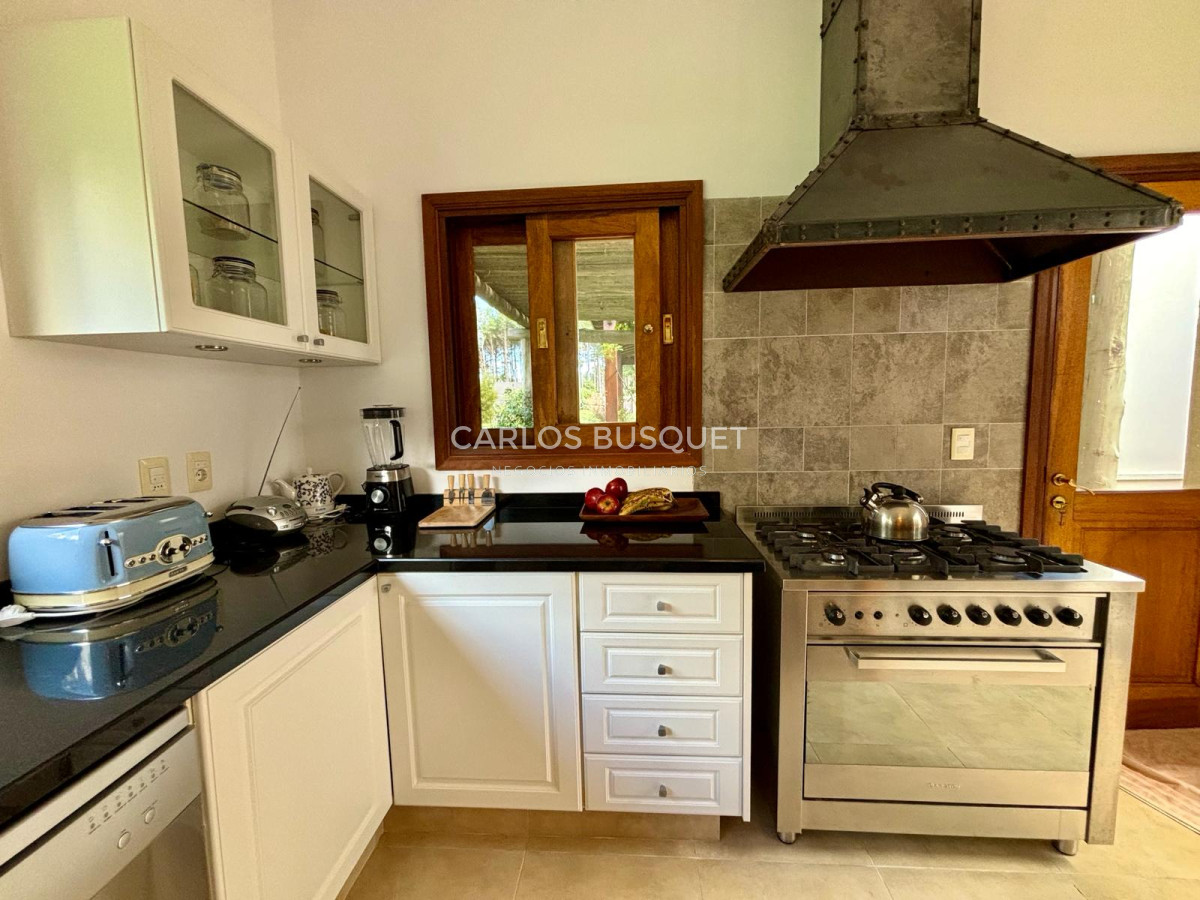 Casa ID.516 - Casa en venta de 2 dormitorios en Punta Ballena