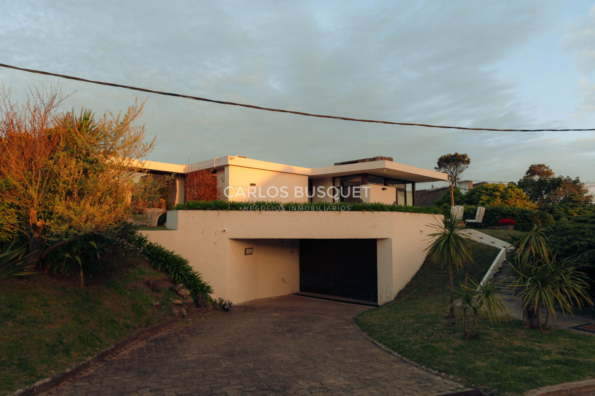 Casa ID.1400 - Hermosa casa en alquiler temporal playa mansa 4 dormitorios