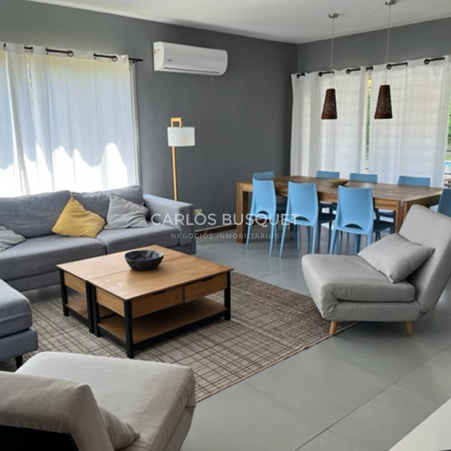 Casa ID.510 - Casa en venta, de 5 dormitorios en Rincón del Indio, Punta del Este.