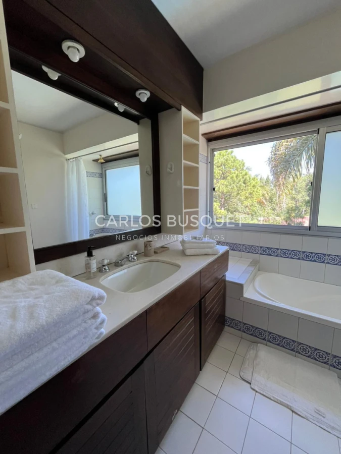 Casa ID.69 - Casa en alquiler temporal de 7 dormitorios, en zona del Golf! 
