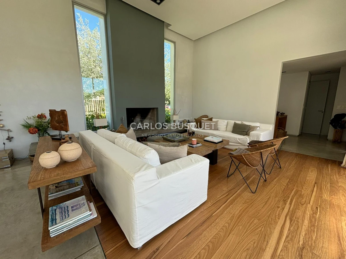 Casa ID.420 - Casa en alquiler, de 4 dormitorios, en Jose Ignacio, Club de Mar! 