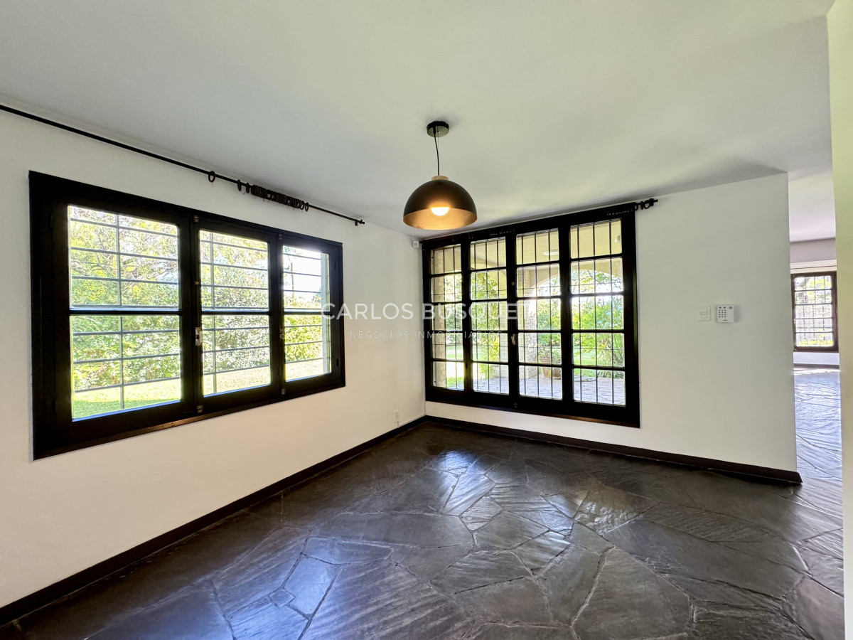 Casa ID.880 - Excelente propiedad en venta en playa mansa