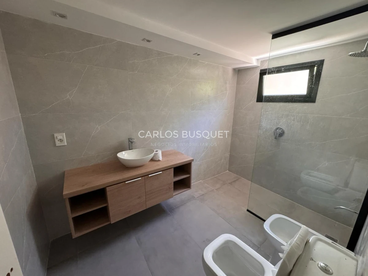 Casa ID.827 - Muy linda casa reciclada en venta y alquiler de temporada