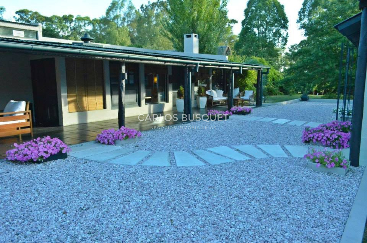 Casa ID.1317 - Espectacular casa estilo chacra en la barra en alquiler temporal 5 dormitorios
