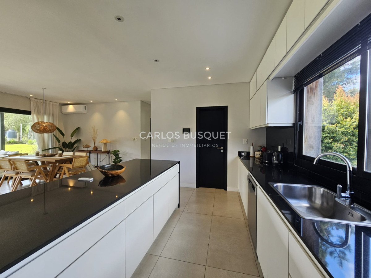Casa ID.1810 - Venta de casa, 3 dormitorios en San Rafael, Punta Del Este