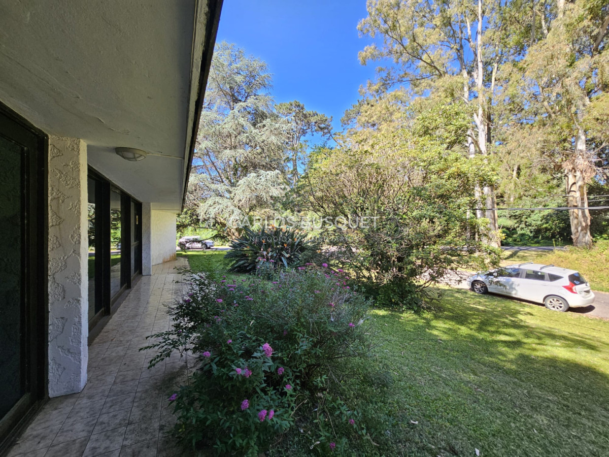 Casa ID.1512 - Casa en venta en barrio Lugano